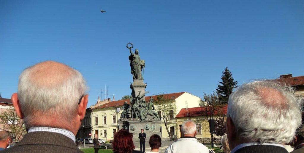 Október 6. Arad - Emlékezés és koszorúzás a Szabadság-szobornál