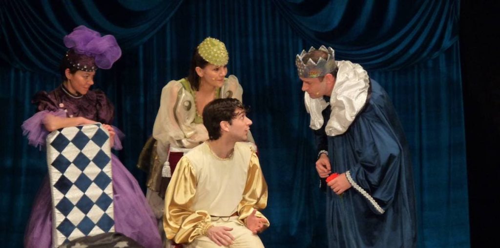 Csipkerózsa (4+) - január 12.