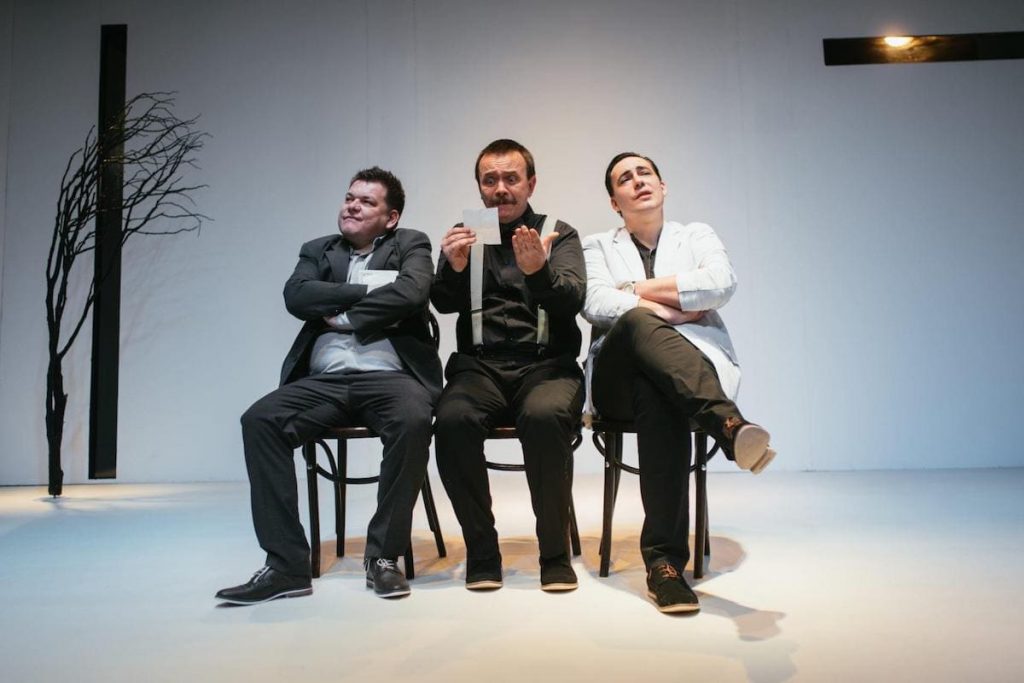 Művészet – Udvartér Teátrum ARADON - Július 17.